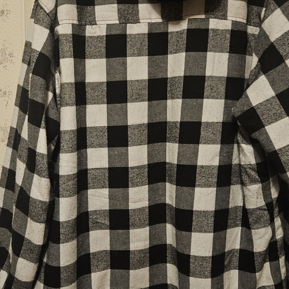 Black & White Plaid Flannel Jacket - Picture 4 of 5